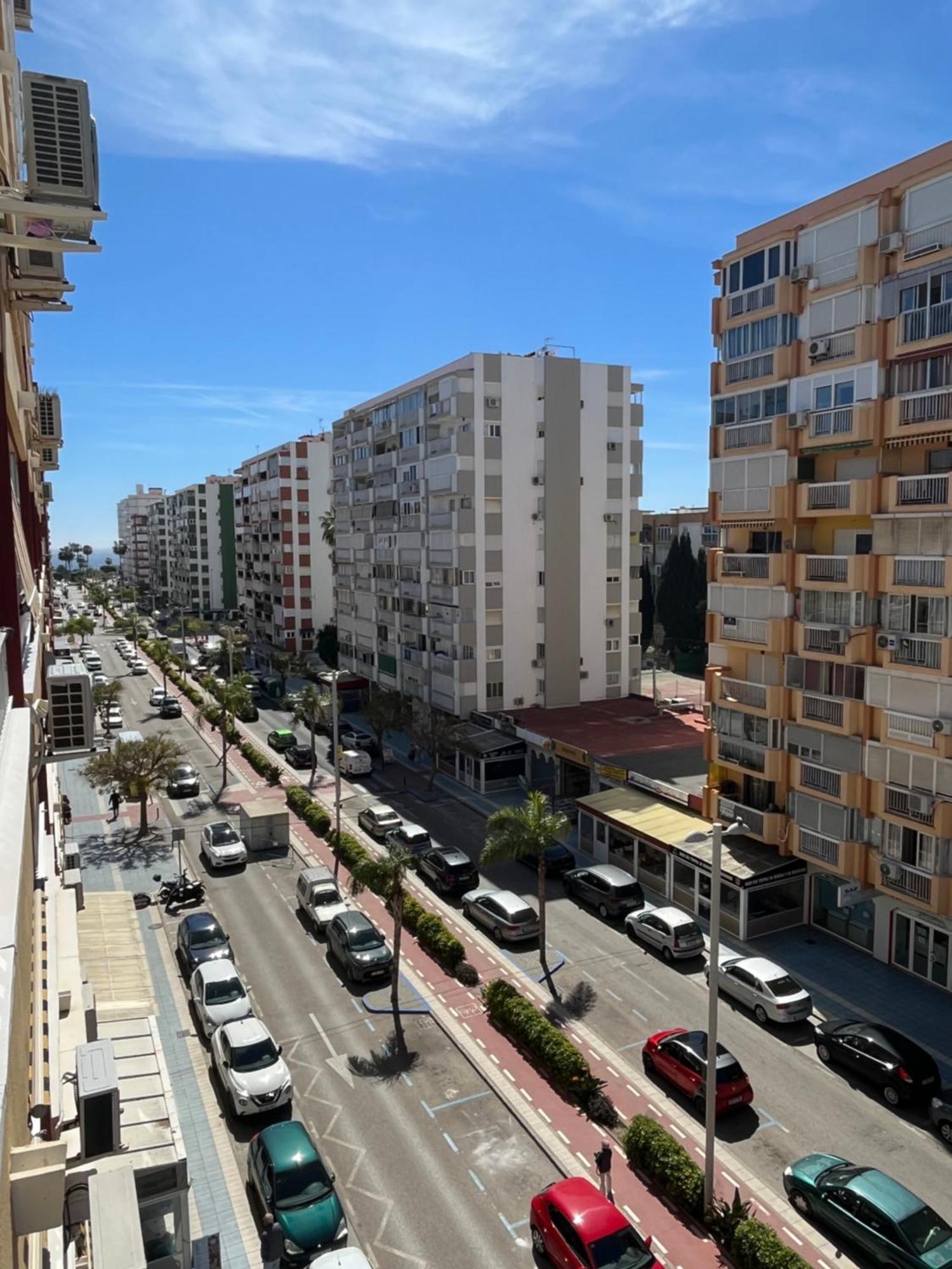 Amaner Capri Apartment Torre Del Mar Bagian luar foto
