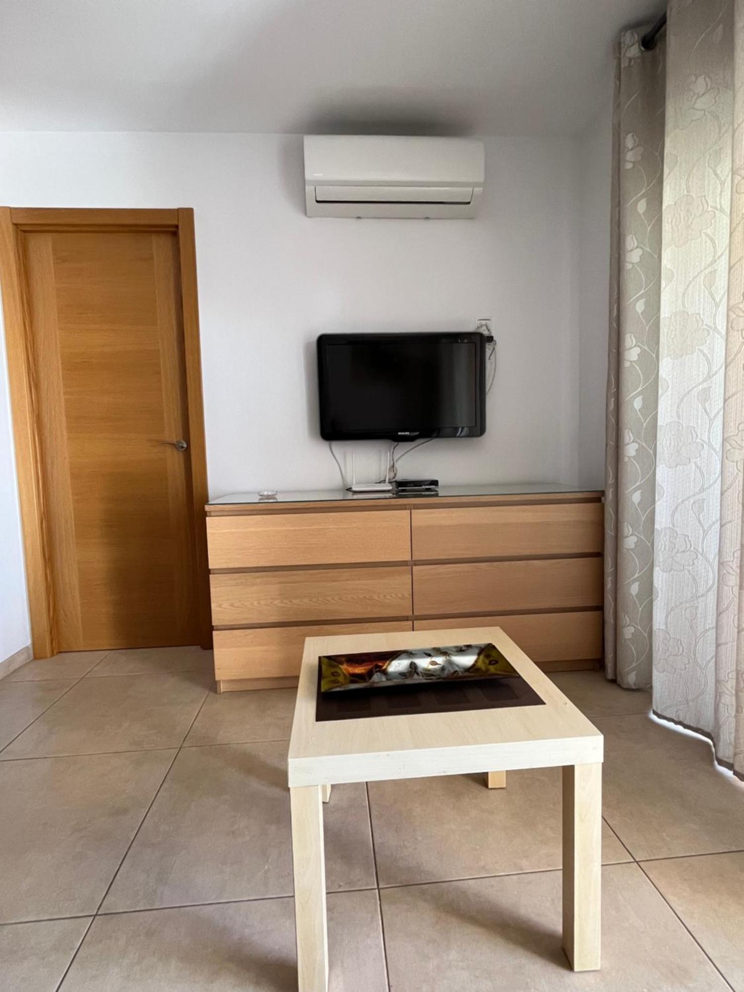 Amaner Capri Apartment Torre Del Mar Bagian luar foto