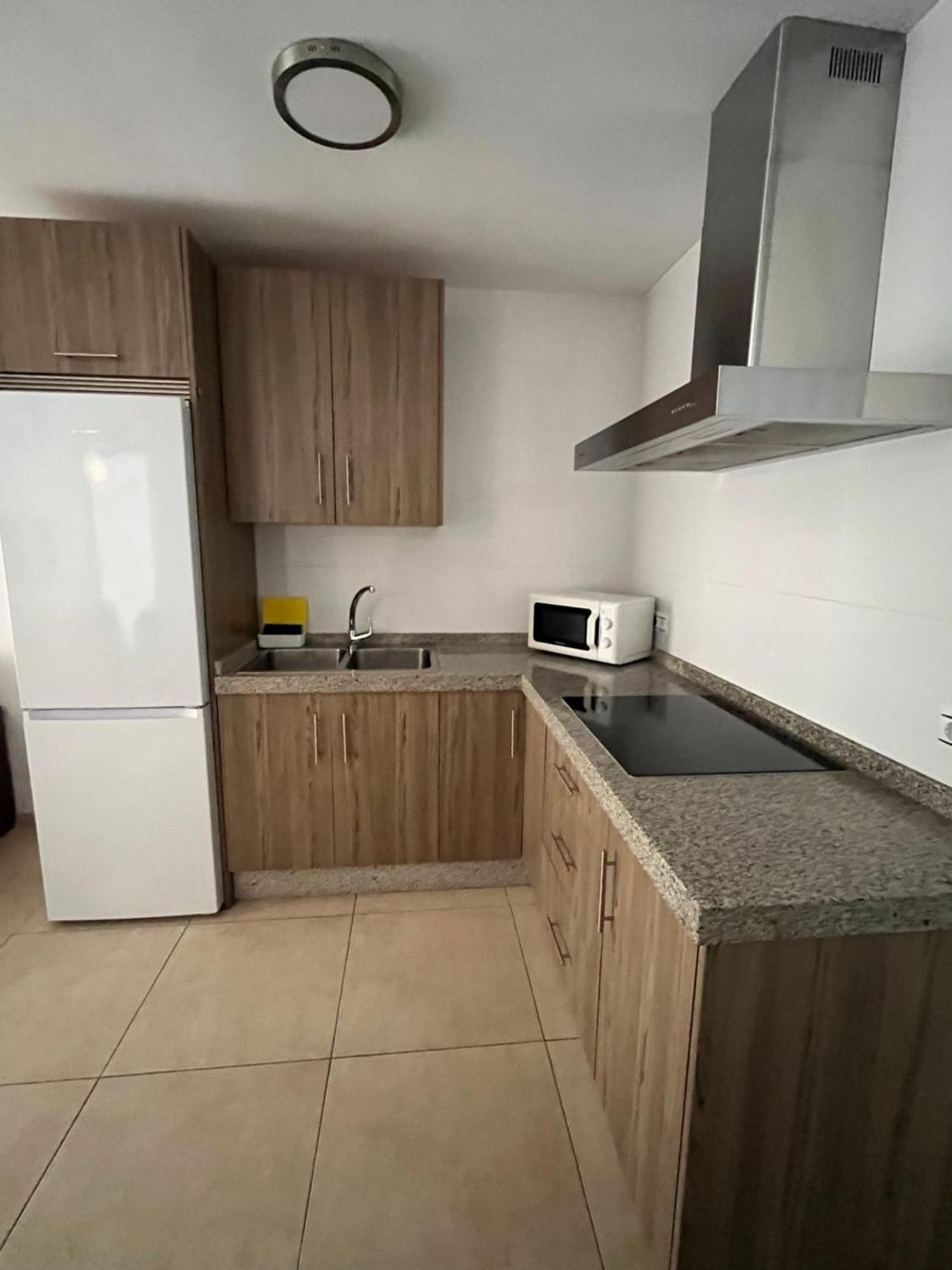 Amaner Capri Apartment Torre Del Mar Bagian luar foto