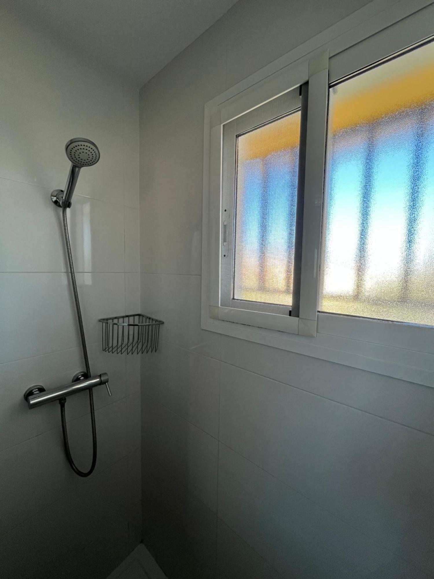 Amaner Capri Apartment Torre Del Mar Bagian luar foto