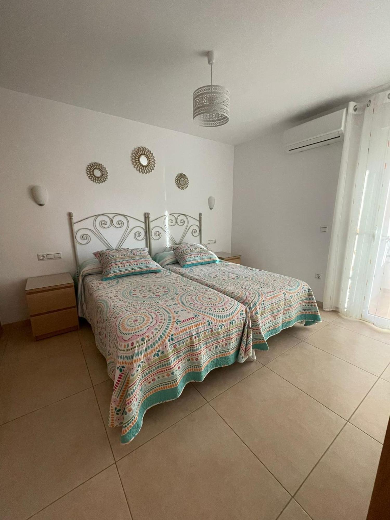 Amaner Capri Apartment Torre Del Mar Bagian luar foto